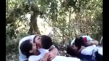 380px x 214px - Indian School Girls Outdoor Romance indian sex video