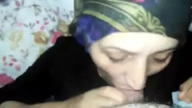 Desi Sautheli Ammi Jaan Suck Beta Cock Bj Hijab Paki Muslim indian sex video