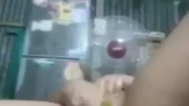 Narayanganj girl masturbating using banana MMS video
