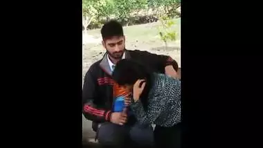 Whatsapp Leak Mms - Indian Couple Outdoor Desi Mms Sex Scandal Leaked Online indian sex video
