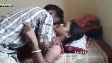 380px x 214px - Tamil Aunty Letting Her Nephew Just For Boob Press indian sex video