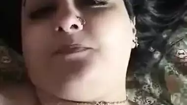 Mausi Ne Daddy Ka Mota Lund Chuskar Apni Chut Chudwai indian sex video
