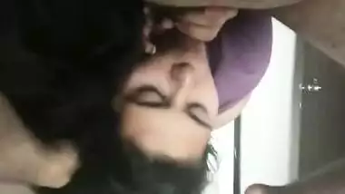 Desi cute girl suck her bf dick