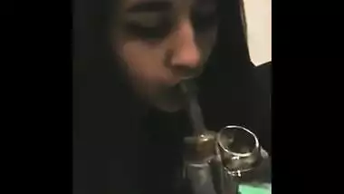 Punjabi girl Hot Navel & boob Show