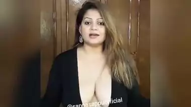 Sapna bhabi undress for Ind vs Pak match