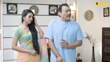 Nurse Ki Saree Me Xxx - Tharki Babuji Fucks A Nurse And His Daughter In Law indian sex video