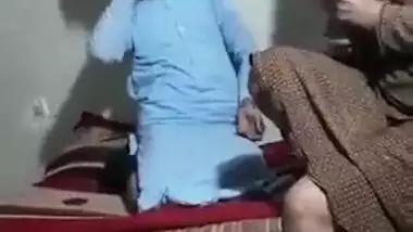 380px x 214px - Pakistani Boy Caught Fucking With His Aunt indian sex video