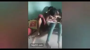 Sexy Video Gana Bala - Kissing Girlfriend Bobs indian sex video