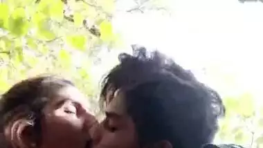 380px x 214px - Desi Lover Romance In Park indian sex video
