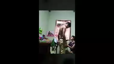 INDIAN BHAI NE BEHAN KO CHODA GHAR PE 