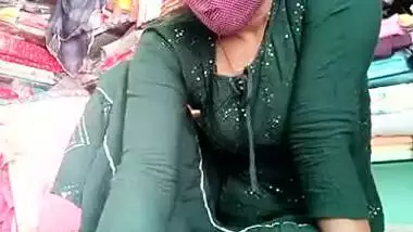 Horny Desi Xxx Woman In Green Salwar Shows Her Ass And Pussy indian sex  video