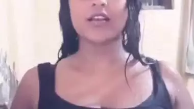 380px x 214px - Ayushi Bhagat Influencer Full Wet Body Bathing Premium indian sex video