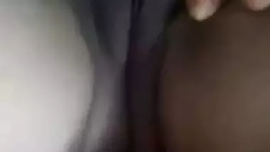 Chubby bhabhi pink pussy showing viral video making