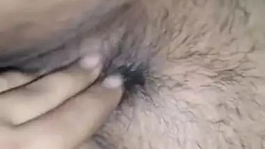 Sexpicars - Rat Me Sote Hui Behan Ki Balo Wali Chut Dekh Muth Mari Risky Capture For U  All indian sex video