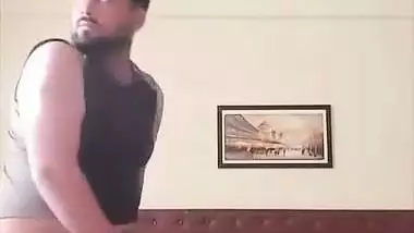 Slim Mumbai girl in doggy fucking with boyfriend