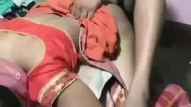 Tel Laga Ke Chodana - Bhabhi Ko Tel Lgakar Choda indian sex video