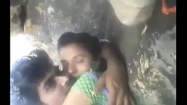 Xxx Hindi Video Of A Young College Couple Enjoying Some Outdoor Fun indian  sex video