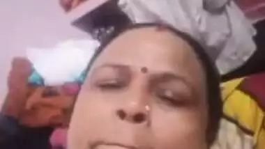 Colaj Sax Videos - Mature Village Aunty Pussy Show On Video Call indian sex video