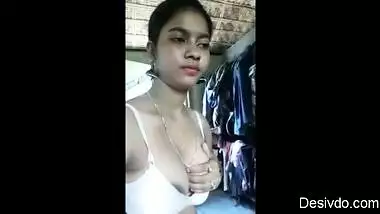 Desi Cute Village Show Her Nice Boobs indian sex video