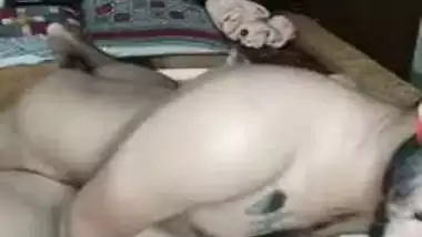 Newly married youthful pair XXX live sex show for cash