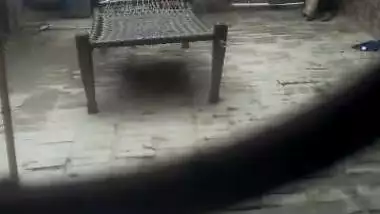 Desi lover kissing seen , spy video