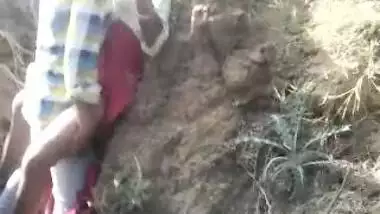 Aadivasi Xxx - Adivasi Girl Outdoor Sex Mms Caught By A Voyeur indian sex video