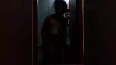 Mom naked in bathroom comes out to take bucket