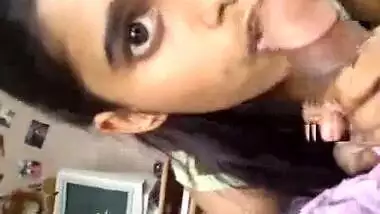 Srilankan Sister Sucks Brothers Dick - Sexy Sri Lankan Girl Sucking Her Brother 8217 S Dick indian sex video