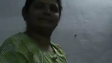 Porm Saksee Video - Neeli Bhabi indian tube porno on Bestsexpornx.com