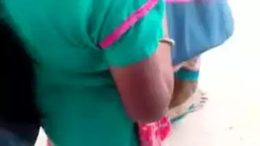 Xxxxxcow - Desi Teenage Girl Beautiful View In Busstop indian sex video