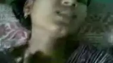 380px x 214px - Sexy Desi Babe Sucking Her Neighbourhood indian sex video