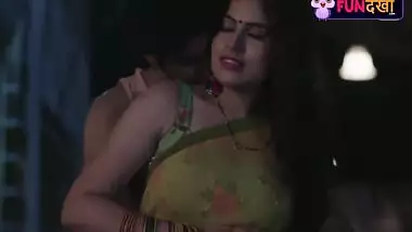 Rampur Ki Sexy Film - Jism Ki Pyasi Biwi Ko Pati Ne Nanga Karke Chudai Ki indian sex video
