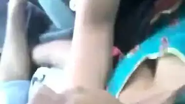 380px x 214px - Indian Milf 039 S Cleavage In A Bus indian sex video