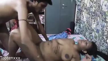 Bachpan Ki Girlfriend Village Se Aiya Phehli Bar Usko Chuda indian sex video