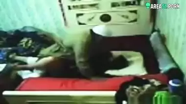Paki Mulla Fucking A Married Lady To Increase Her Iman Caught On Hidden Cam  indian sex video