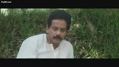 Dusky Hot Mahathi Bikshu No Blouse Armpits Show Romantic Song