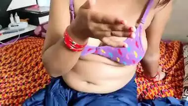 380px x 214px - Bored Indian Housewife Begs For Threesome English Subs Hindi Roleplay indian  sex video