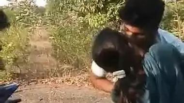 Indian School Girl Kissing And Boobs Pressing Xxx Vedio - Desi School Girl Very Hot Kiss Outdoor indian sex video