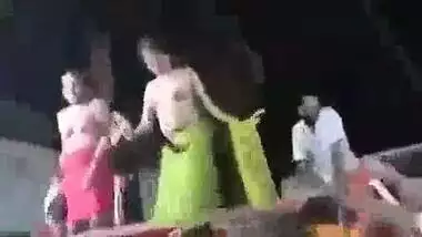 Hot Telugu Hijra Showing Pussy And Boobs To Village Men indian sex video