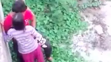 Young Desi Couple Having A Secret Sex At Park indian sex video